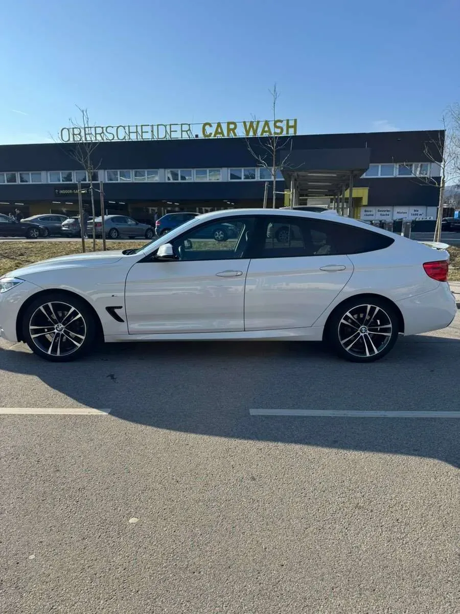 BMW 3 Series 2015 photo 3