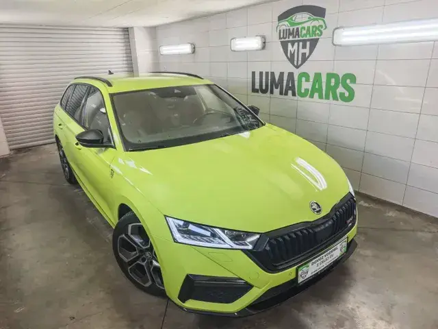 Skoda Octavia Combi 2023 photo 2
