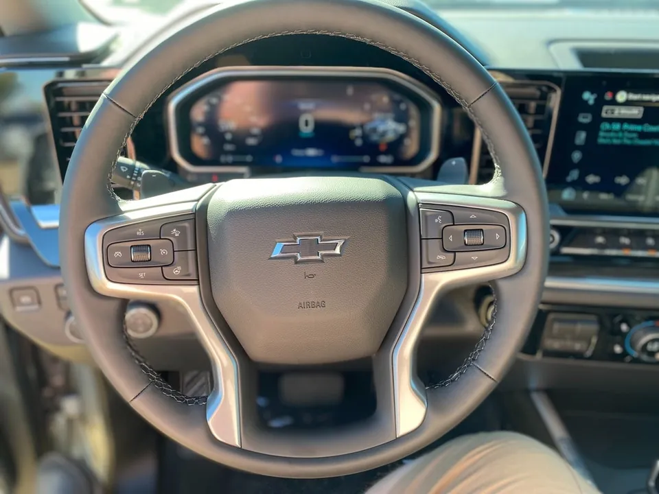 Chevrolet Silverado 1500 2026 photo 4