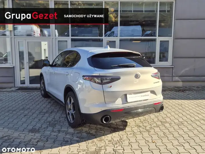 Alfa Romeo Stelvio 2023 photo 4