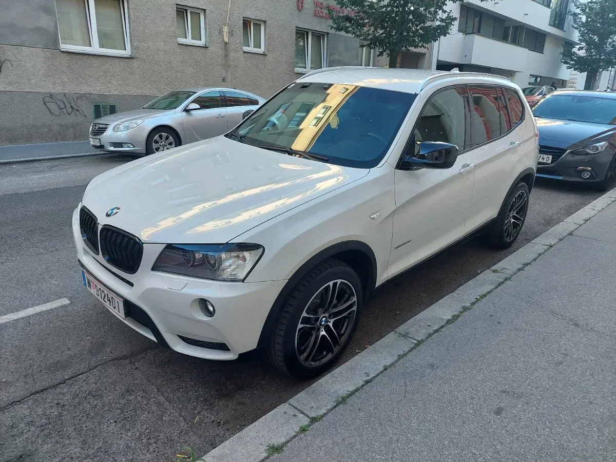 BMW X3 2011 photo 2