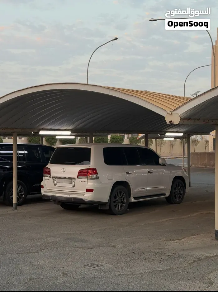 Lexus Lx 570 2009 photo 3