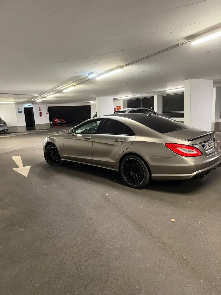 Mercedes-Benz Cls-Class 2012 photo 2