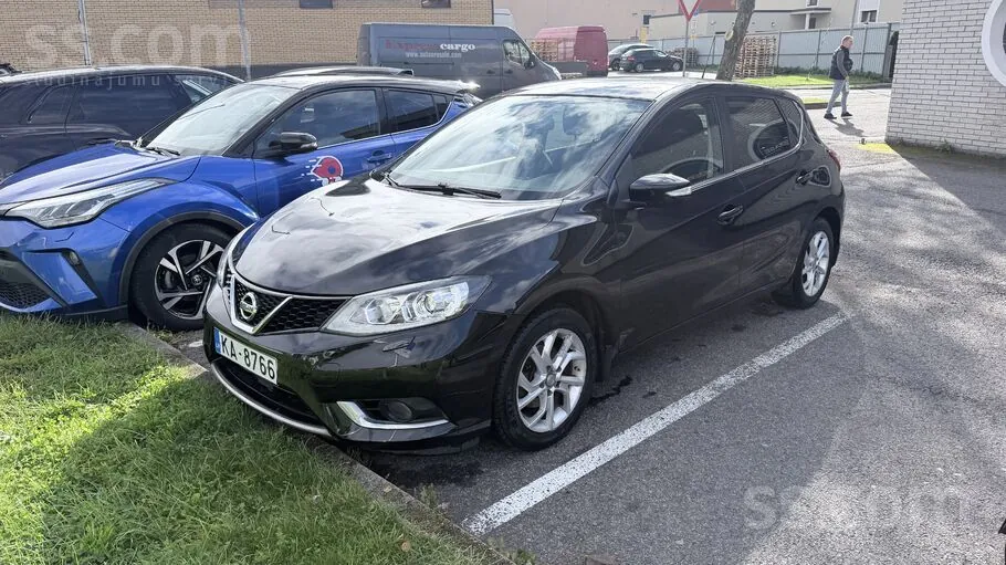 Nissan Pulsar 2015 photo 2