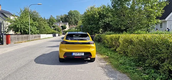 Peugeot 208 2021 photo 2