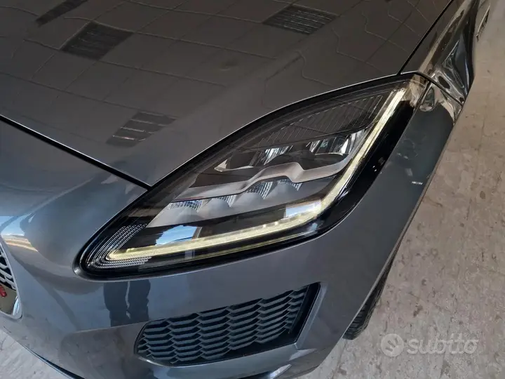 Jaguar E-Pace 2019 photo 5