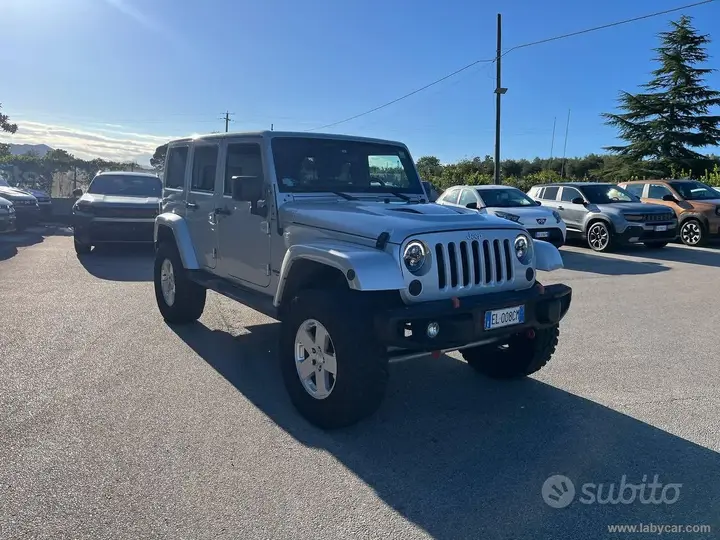 Jeep Wrangler Unlimited 2011 photo 3