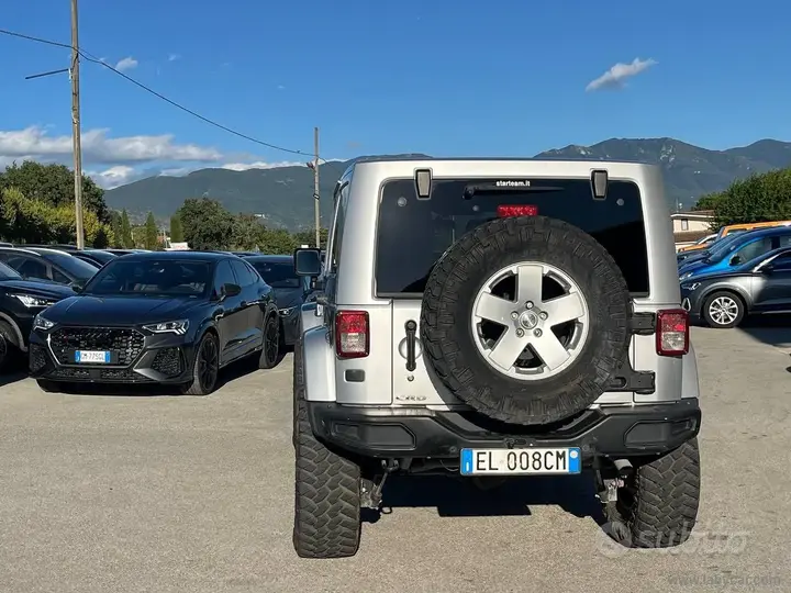 Jeep Wrangler Unlimited 2011 photo 4