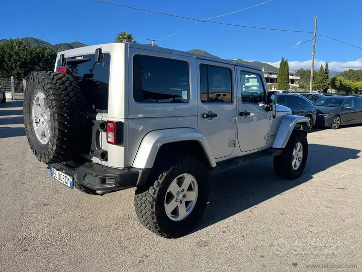 Jeep Wrangler Unlimited 2011 photo 5