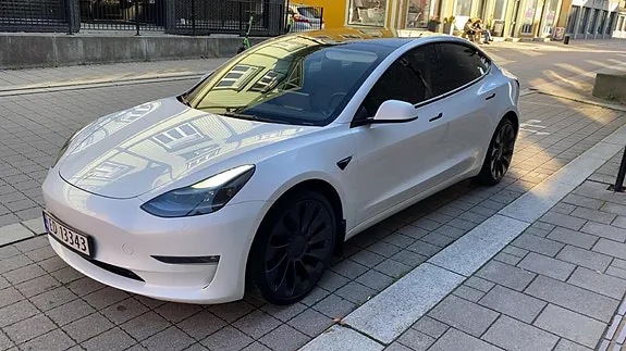 Tesla Model 3 2022 photo 4