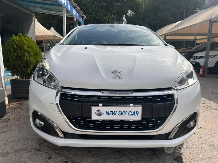 Peugeot 208 2016 photo 3