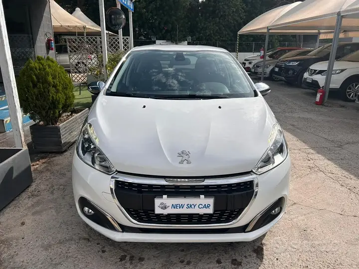 Peugeot 208 2016 photo 2