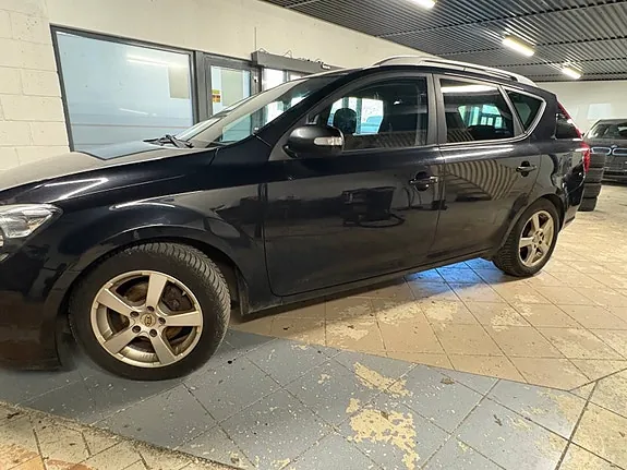 Kia Ceed 2010 photo 2