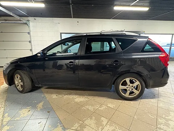 Kia Ceed 2010 photo 3