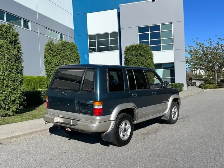 Isuzu Trooper 1998 photo 3
