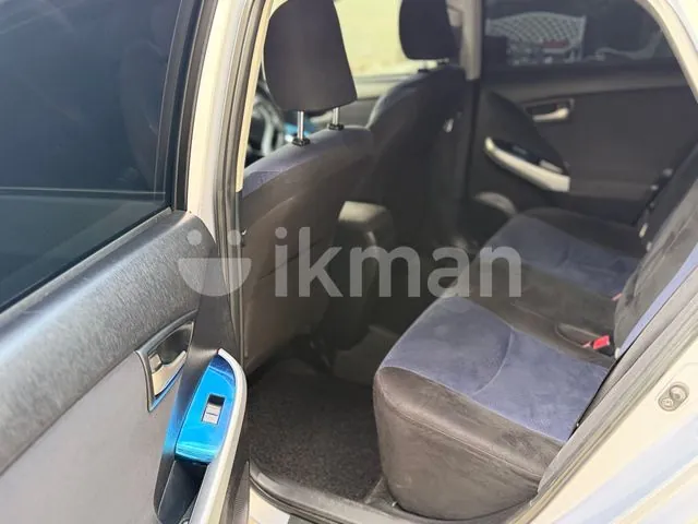 Toyota Prius 2012 photo 3