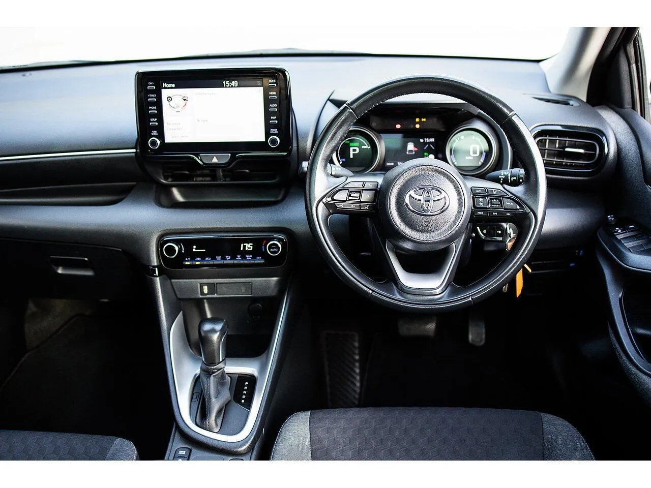 Toyota Yaris 2021 photo 2