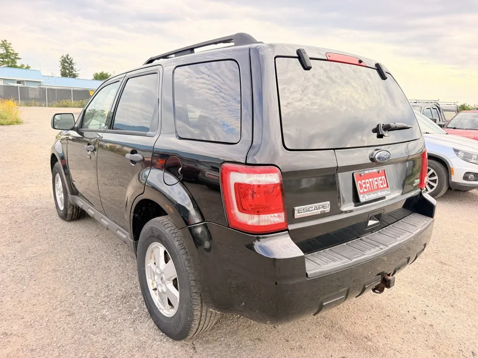 Ford Escape 2011 photo 4