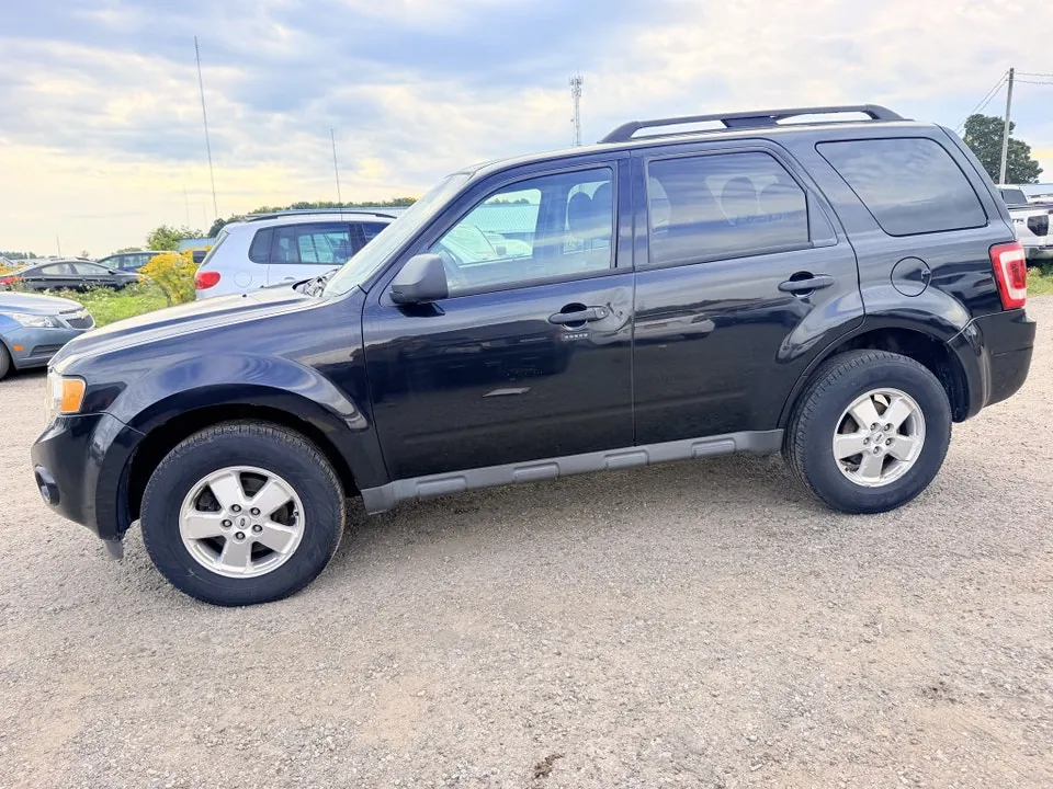 Ford Escape 2011 photo 3