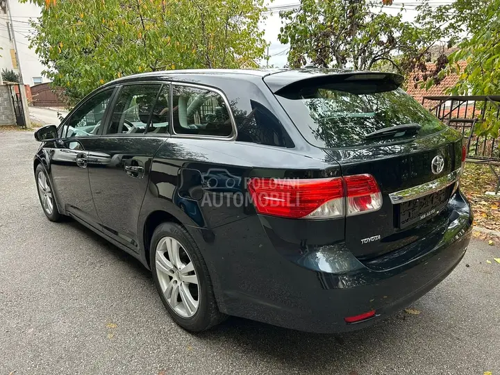 Toyota Avensis 2012 photo 5