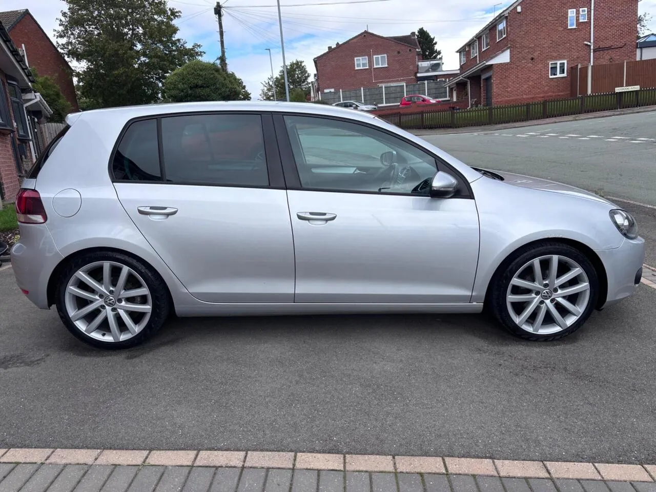 Volkswagen Golf 2009 photo 2