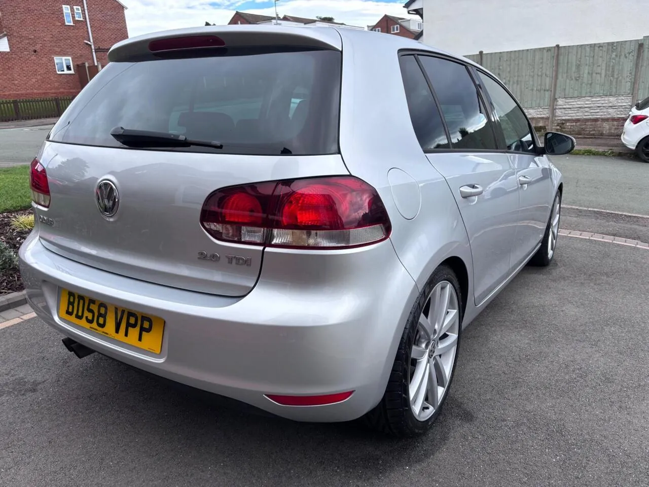 Volkswagen Golf 2009 photo 3