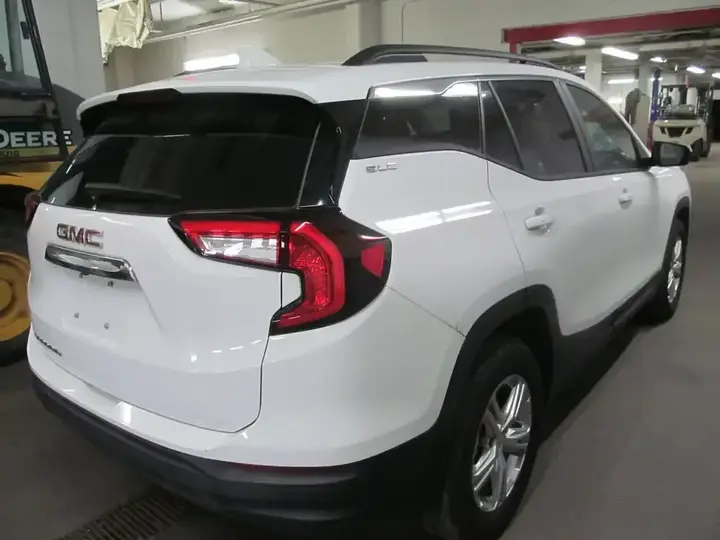 GMC Terrain 2024 photo 4