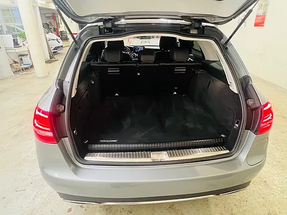 Mercedes-Benz C350 E 2016 photo 3
