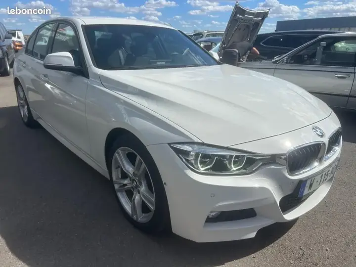 BMW Série 3 2015 photo 4