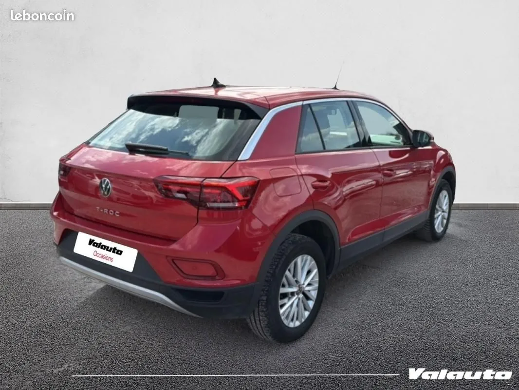 Volkswagen T-Roc 2024 photo 2