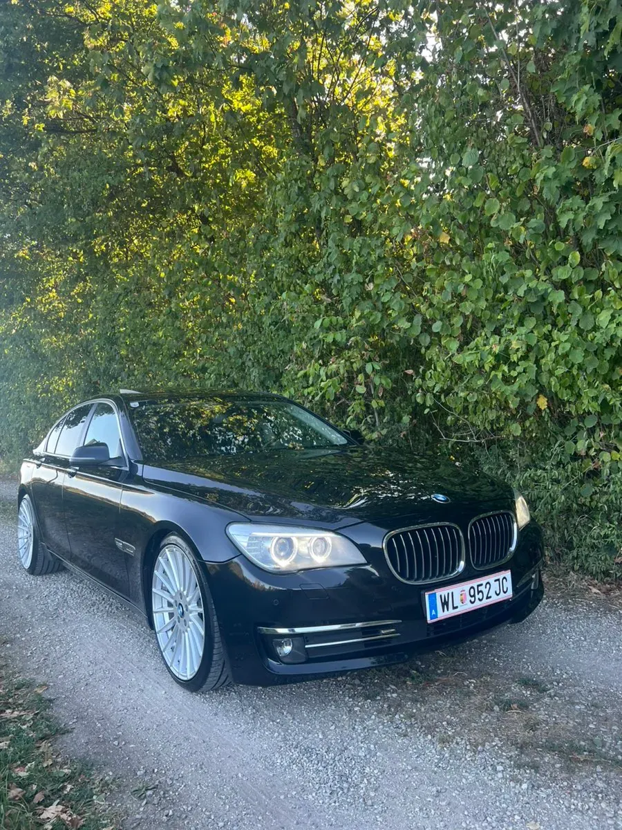 BMW 7 Series 2014 photo 3