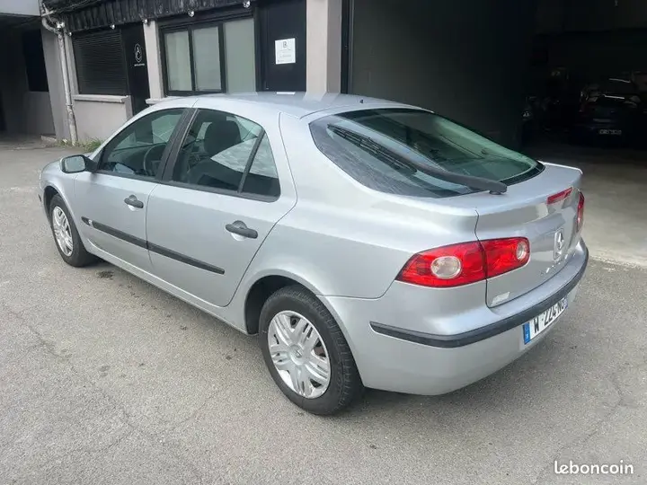 Renault Laguna 2006 photo 2