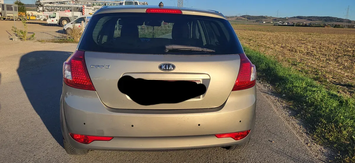 Kia Ceed 2012 photo 3