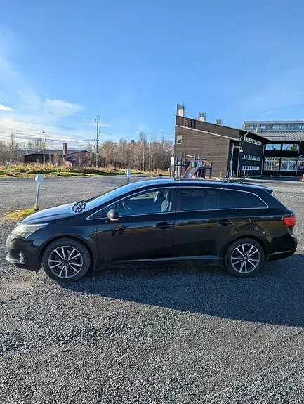 Toyota Avensis 2013 photo 5