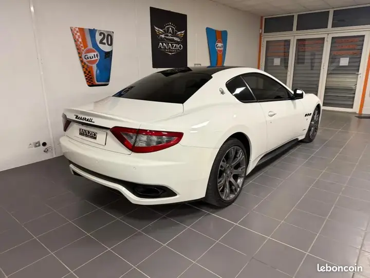 Maserati Granturismo 2015 photo 2