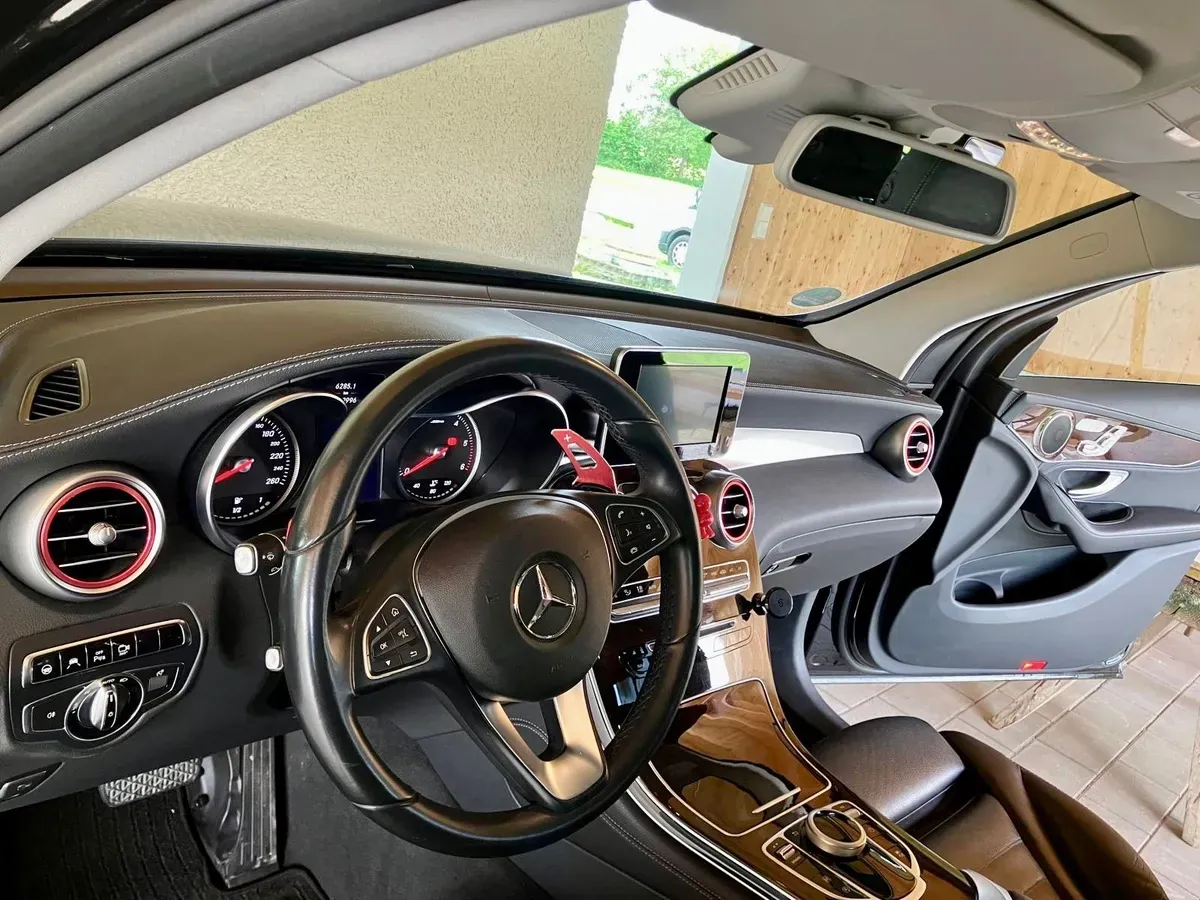Mercedes-Benz Glc-Class 2016 photo 2