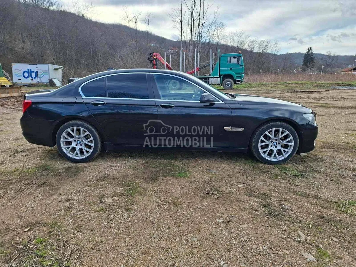 BMW 730 2010 photo 2