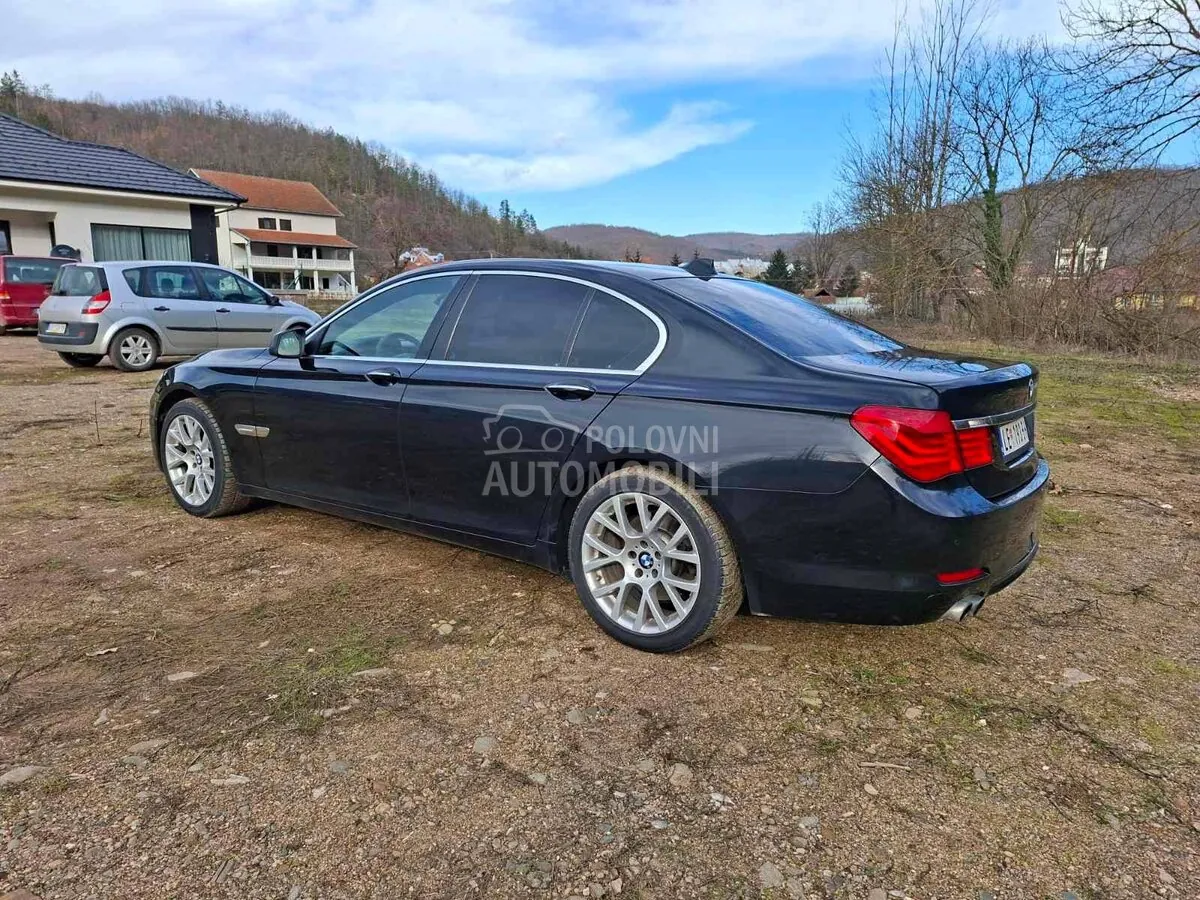 BMW 730 2010 photo 4