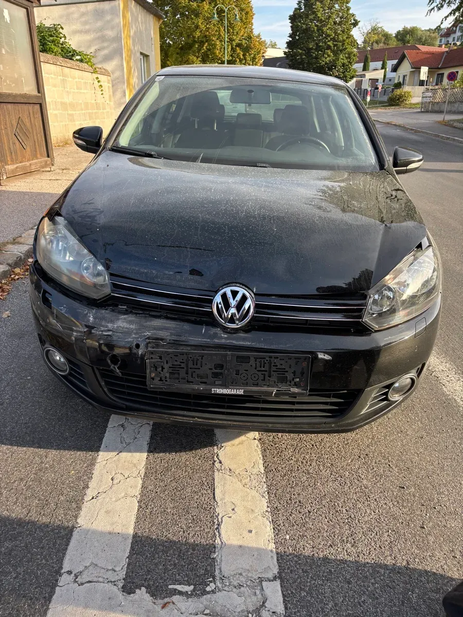 Volkswagen Golf 2010 photo 2