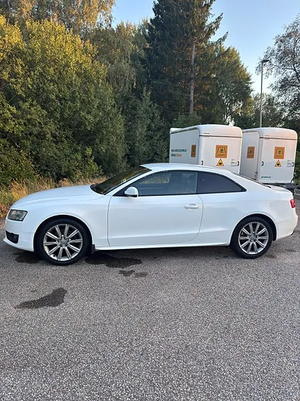 Audi A5 2010 photo 5
