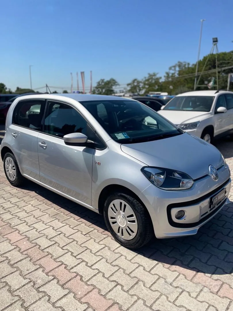 Volkswagen Up 2015 photo 2
