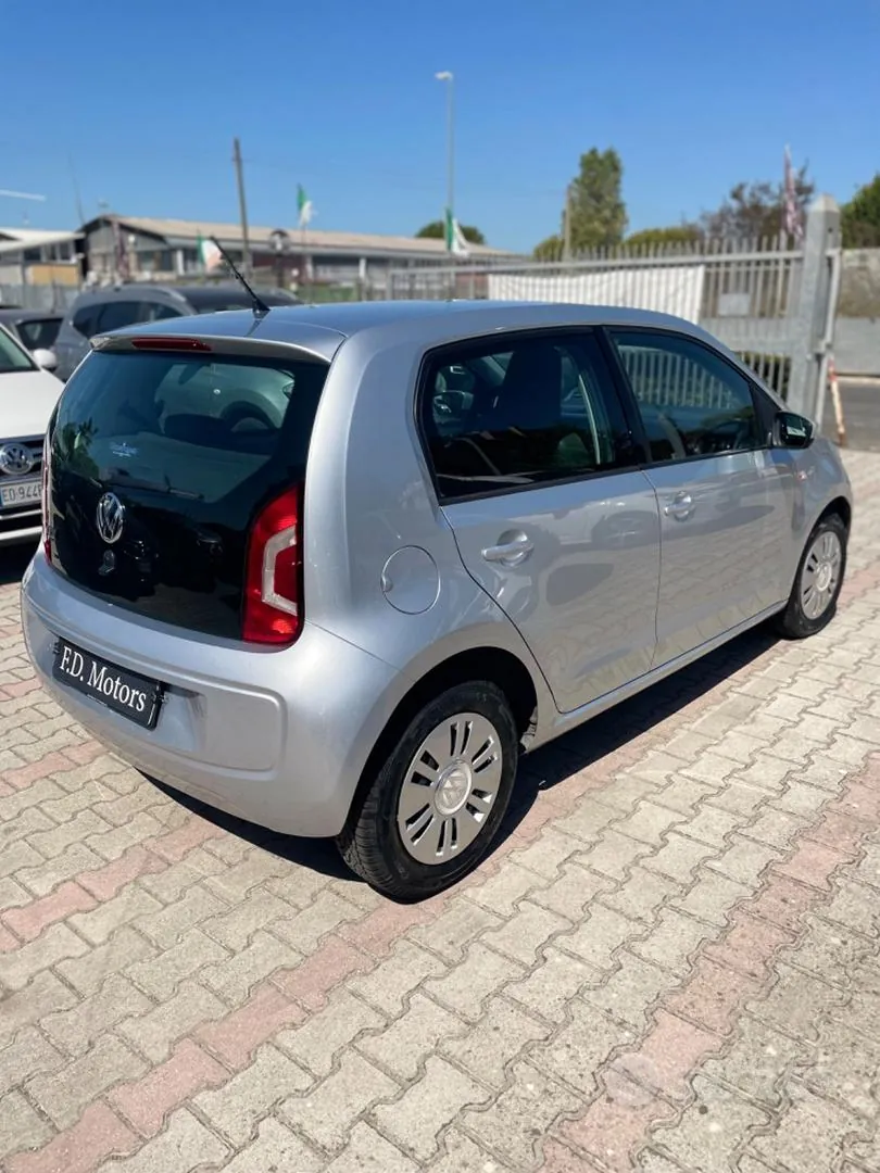 Volkswagen Up 2015 photo 5