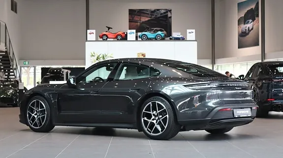 Porsche Taycan 2025 photo 2