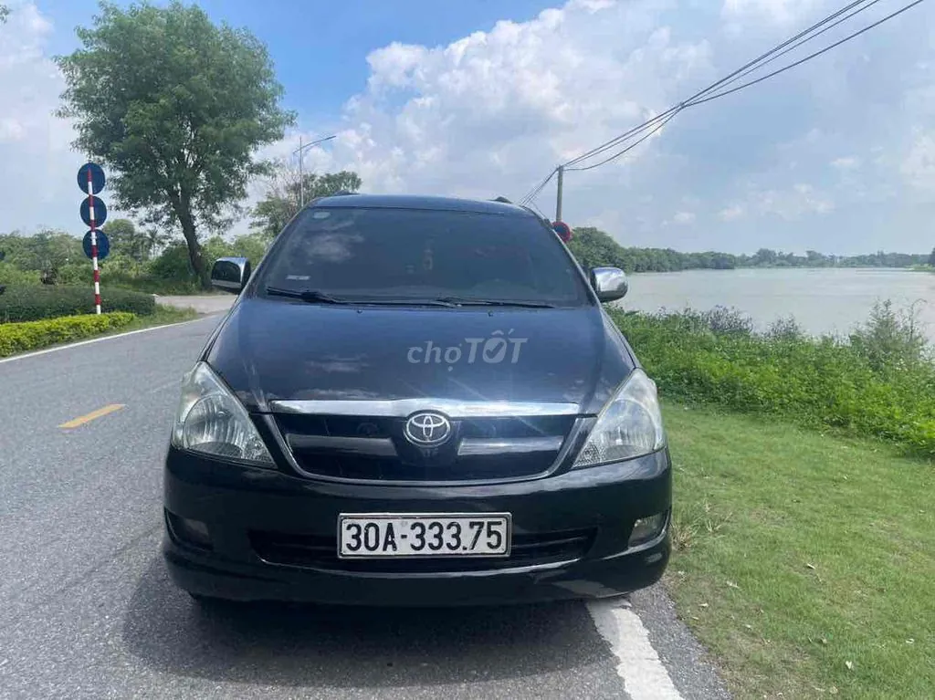 Toyota Innova 2006 photo 2