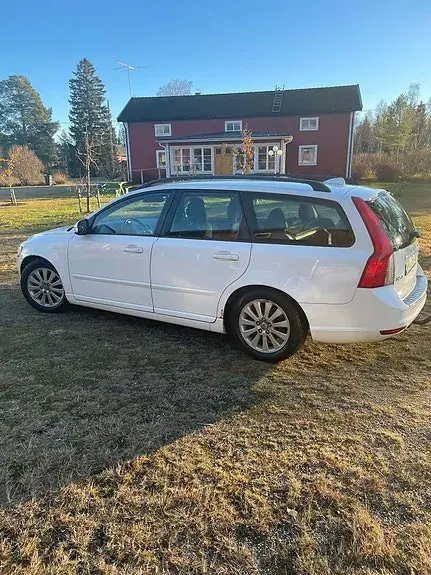 Volvo V50 2011 photo 4
