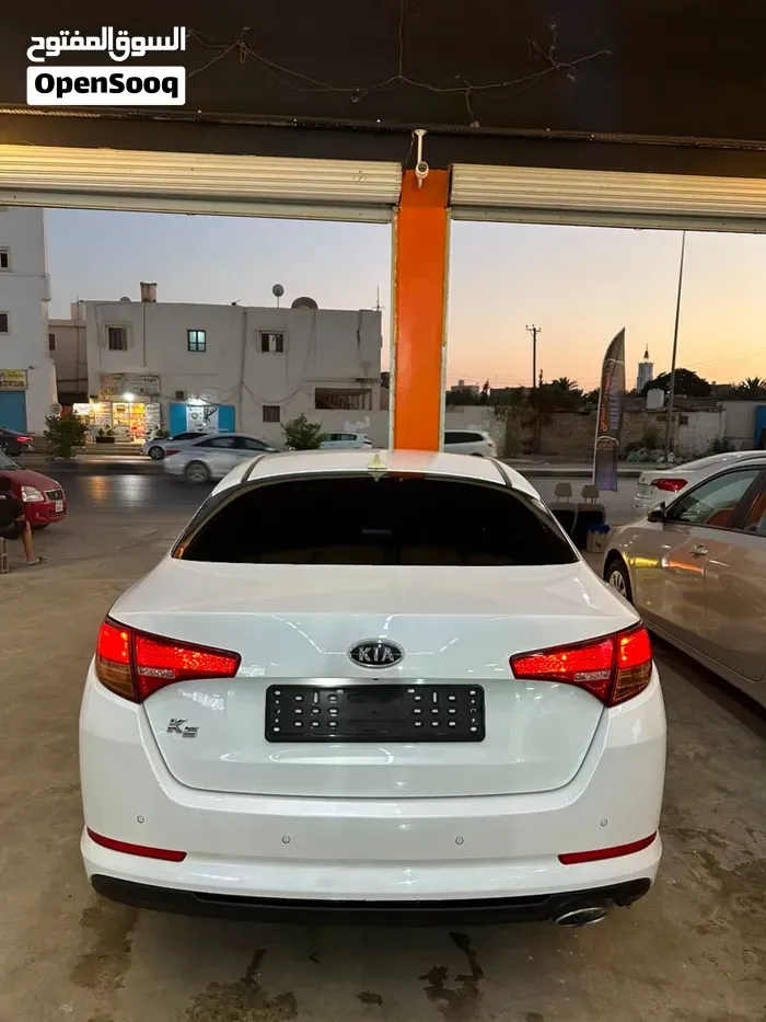 Kia K5 2011 photo 4