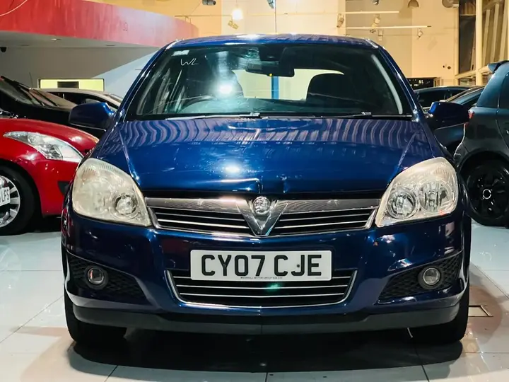 Vauxhall Astra 2007 photo 3