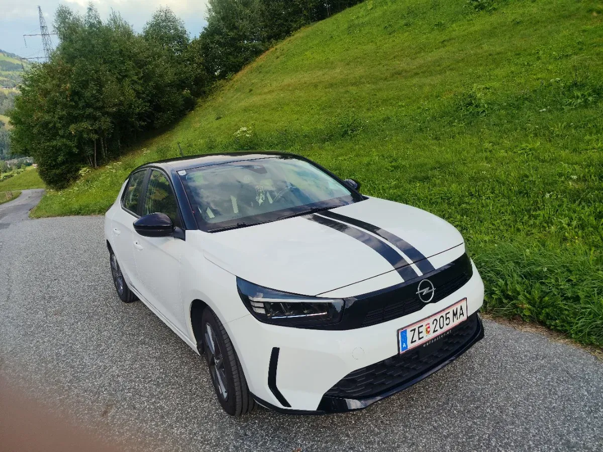 Opel Corsa 2024 photo 2