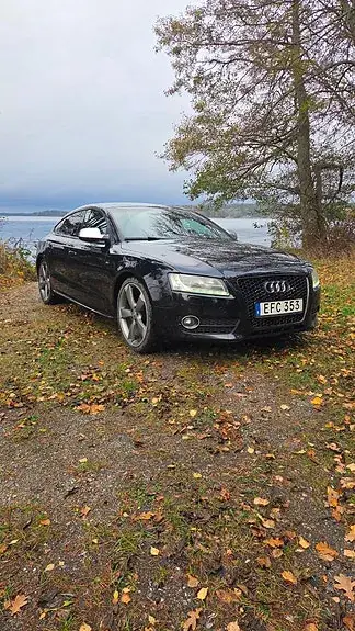 Audi A5 2011 photo 2
