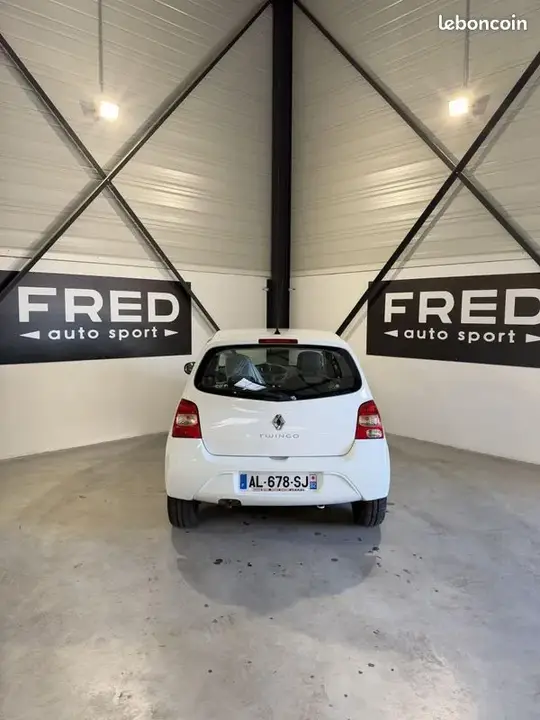Renault Twingo 2010 photo 4